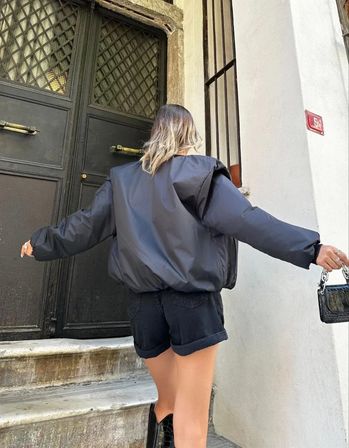 Kadın Oversize Bomber Ceket – Siyah, Fermuarlı, Sokak Modası Tarzı Mont - Siyah