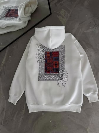 Kadın Kapüşonlu Kanguru Cepli Sweatshirt 3 İplik Pamuklu Baskılı Hoodie - Beyaz
