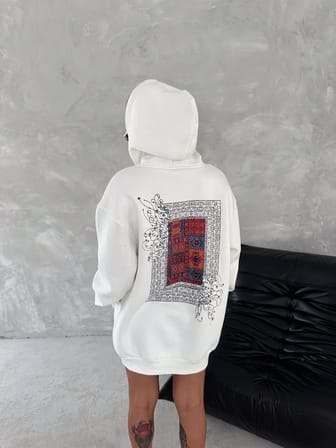 Kadın Kapüşonlu Kanguru Cepli Sweatshirt 3 İplik Pamuklu Baskılı Hoodie - Beyaz