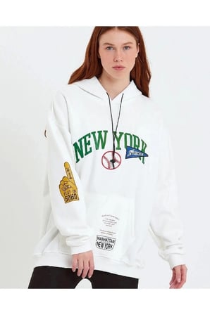 Kadın Oversize Kapüşonlu Cepli Ön Kol Baskılı 3 İplik Pamuklu Hoodie Sweatshirt - Beyaz