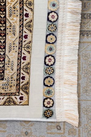 SATEEN AFGHAN SFG 03 BEİGE Afgan Desenlerine Sahip Hav Vermeyen Özel İplerle Dokunan Yıkanabilir ve Özel Kaymaz Tabanlı Sık Dokuma Makine Halısı