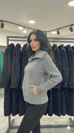 Kadın Yaka Detaylı Astarlı Slim Fit Kısa Mont