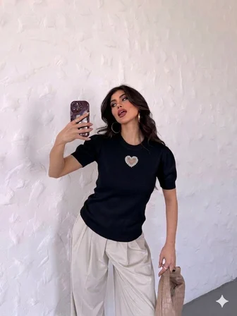 Kadın Bisiklet Yaka  Kısa Kollu Taşlı Kalp İşlemeli Triko T-Shirt 4295