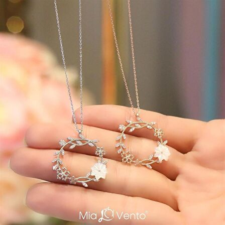 MANOLYA ÇİÇEĞİ OVAL YONCA GÜMÜŞ KOLYE