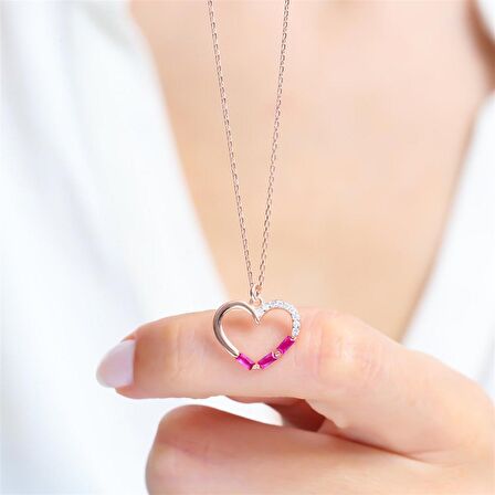 SENTETİK YAKUT BAGET TAŞ ROSE RENK MASUM KALP GÜMÜŞ KOLYE