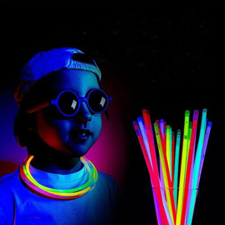 Glow 50 adet (50çubuk+50bağlantı aparat)Fosforlu Neon Karanlıkta Parlayan Çubuklar Bileklik Kolye Yapma seti