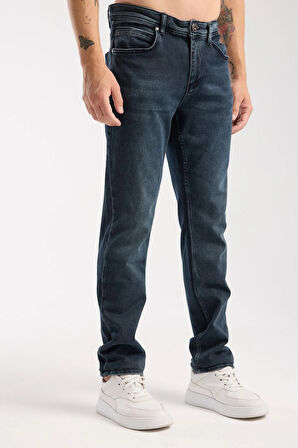 Erkek Slim Fit/Normal Kesim Jean Pantolon - Esnek (%2 Elastan) ve Pamuklu (%98) 