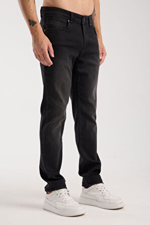 Erkek Slim Fit/Normal Kesim Jean Pantolon - Esnek (%2 Elastan) ve Pamuklu (%98) 