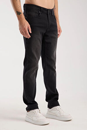 Erkek Slim Fit/Normal Kesim Jean Pantolon - Esnek (%2 Elastan) ve Pamuklu (%98) 
