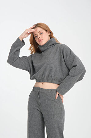 Pamuklu Boğazlı Crop Sweatshirt