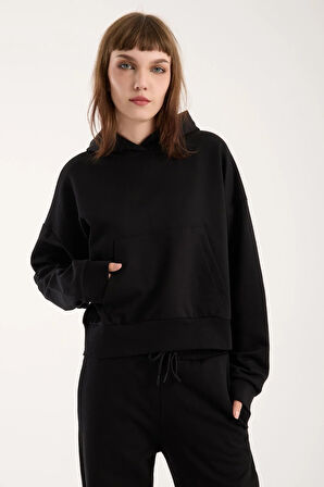 %100 Pamuk Kapüşonlu Ön Cep Detaylı Kadın Sweatshirt