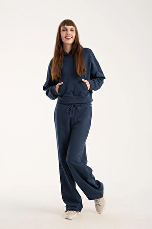 %100 Pamuk Kapüşonlu Ön Cep Detaylı Kadın Sweatshirt