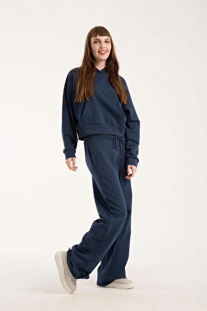 %100 Pamuk Kapüşonlu Ön Cep Detaylı Kadın Sweatshirt