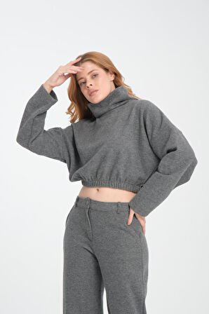 Pamuklu Boğazlı Crop Sweatshirt + Pamuklu Pantolon Takım