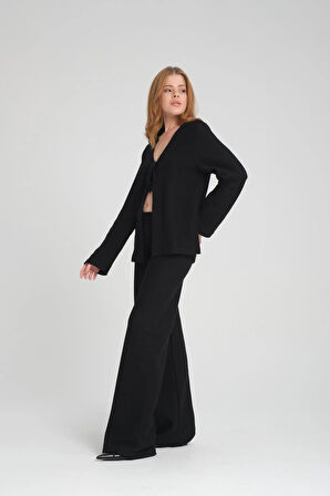 Kadın V Yaka Hırka ve Geniş Paça Pantolon Takımı - Konforlu ve Trend Günlük Kombin