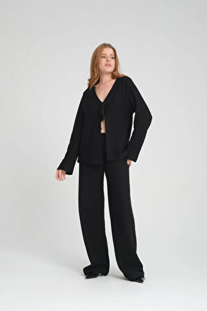 Kadın V Yaka Hırka ve Geniş Paça Pantolon Takımı - Konforlu ve Trend Günlük Kombin