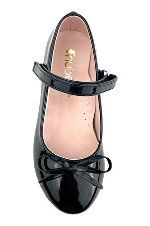 Minik Fiyonklu Çocuk Babeti Siyah Rugan