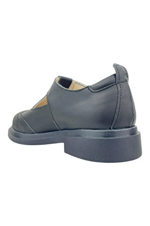 Kalın Tabanlı Direkli Thomas Topuk Okul Ayakkabısı Siyah