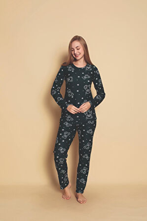 Yuvarlak Yaka Ayıcık Desenli Süet Kadın Pijama Takımı 216-Zümrüt Yeşili