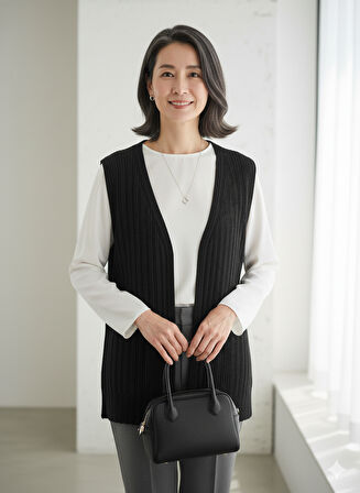 Kadın Orta Yaş ve Üzeri Saç Örgülü Fit Kalıp Triko Örgü Anne Yelek 1178