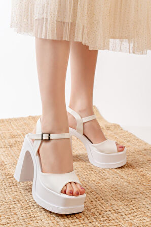Kadın Tek Bantlı (12cm) Platformlu Topuklu Ayakkabı  Beyaz