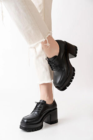 Kadın Cilt Siyah Bağcıklı 8 cm Topuklu Platformlu Ayakkabı  siyah