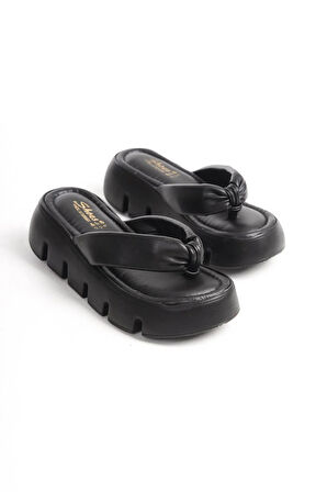 Kadın Siyah Kalın Tabanlı Parmak Arası Terlik  siyah