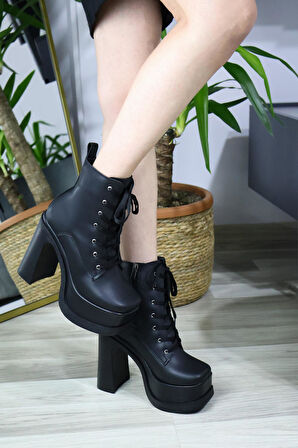 Kadın Lina Bağcık Detayı  12 cm  Platformlu Bot  Siyah