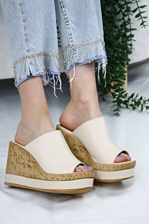 Kadın Dolgulu Mantar Taban Şerit Sargılı 10 cm Topuklu Terlik  Bej
