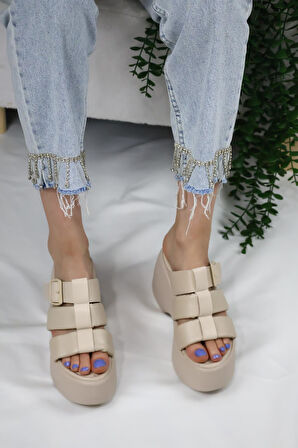 Kadın Mikeno Üç Biyeli Toka Detaylı Kalın Taban Ortopedik Terlik  Bej