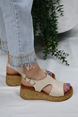 Kadın Elena Mantar Taban Ortopedik Sandelet  Bej