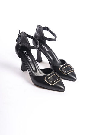 Kadın Tari Siyah Cilt Bilekten Bağlamalı Kare Tokalı Yanı Acık Kadeh Topuklu Ayakkabı