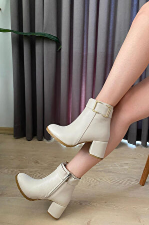 Kadın Trend Krem Cilt Tokalı ( 6 cm ) Topuklu Oval Burun Bot