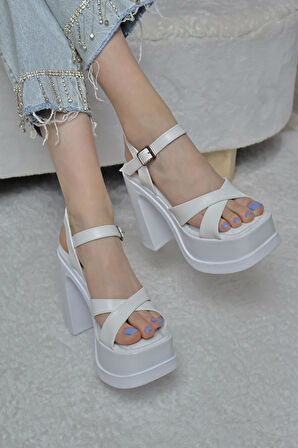 Kadın Çapraz Bantlı (12 cm) Platformlu Topuklu Ayakkabbı  Beyaz