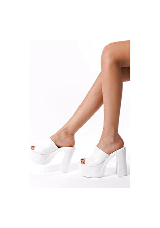 Kadın Geniş Bantlı (12cm) Ortapedik Platform Terlik  Beyaz