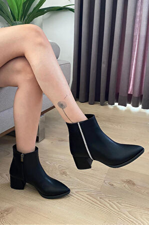 Kadın York Siyah Cilt Yandan Taşlı ( 6 cm ) Topuklu Sivri Burun Bot