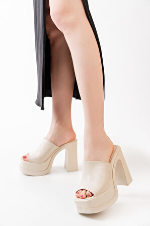 Kadın Geniş Bantlı (12cm) Ortapedik Platform Terlik  Krem