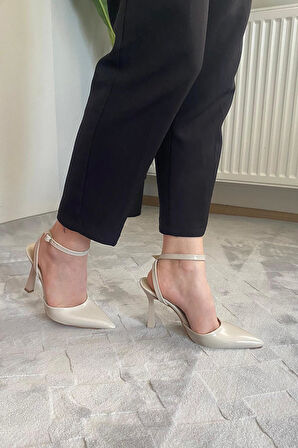 Kadın Persi Krem Rugan Bilekten Bağlamalı 10 cm İnce Topuklu Ayakkabı