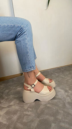 Kadın Dante Bej Tek Bantlı Kalın Taban Ortopedik  Sandalet  K-3010