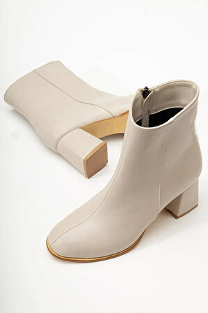 Kadın Marta Bej Cilt Kalın Topuklu Yumurta  Burun Fermuarlı Bot
