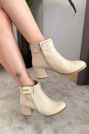 Kadın Mabel Krem Deri  Tokalı ( 6 cm ) Topuklu Oval Burun Bot