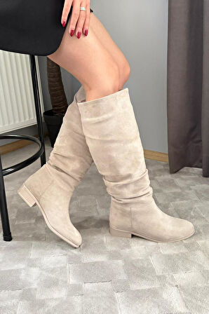 Kadın Mika Bej Süet Düz Taban Büzgülü Diz Altı Boy Çekme Çizme