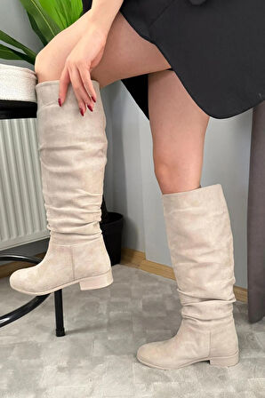 Kadın Mika Bej Süet Düz Taban Büzgülü Diz Altı Boy Çekme Çizme