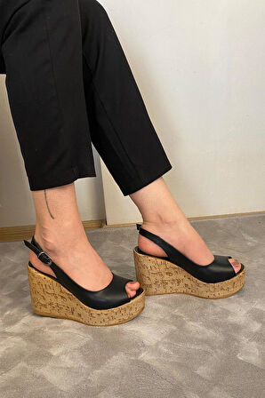 Kadın Fenni 10 Cm Dolgu Topuklu Mantar Taban Ayakkabı  Siyah