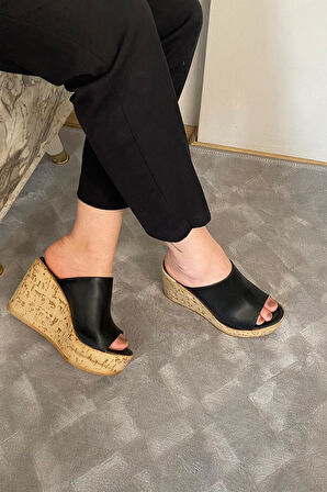 Kadın Limo Siyah Dolgulu Mantar Taban Terlik 10 Cm  Siyah