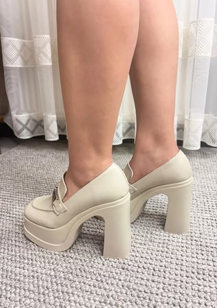 Kadın Mila Bej Kare Toka Loafer Model 12 cm Platform Topuklu Ayakkabı  