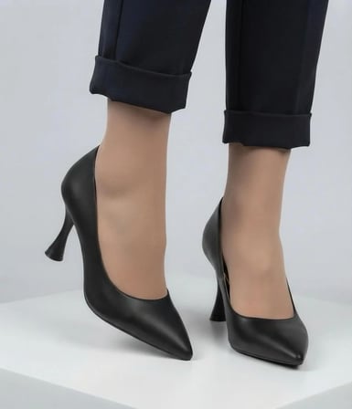 Kadın Vita Siyah Cilt Deri İnce Topuklu 9 Cm Stiletto  