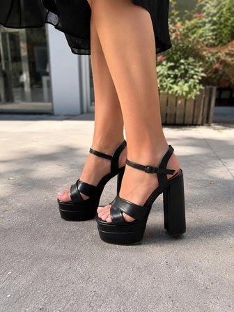 Kadın Elvin Siyah Çapraz Bantlı 15 Cm Çift Platform Topuklu Ayakkabı  