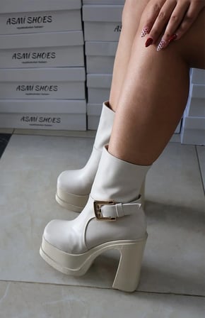 Kadın Dona Krem Tokalı 12 Cm Platform Topuklu Bot  *2030* 
