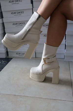 Kadın Dona Krem Tokalı 12 Cm Platform Topuklu Bot  *2030* 